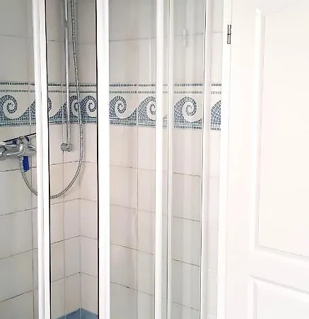 Sommertraum - Kinderfreundlich - 3 Schlafzimmer, Garten, Bad Und G-wc, Kaminofen * Zingst