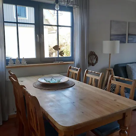 Sommertraum - Kinderfreundlich - 3 Schlafzimmer, Garten, Bad Und G-wc, Kaminofen Holiday home Zingst